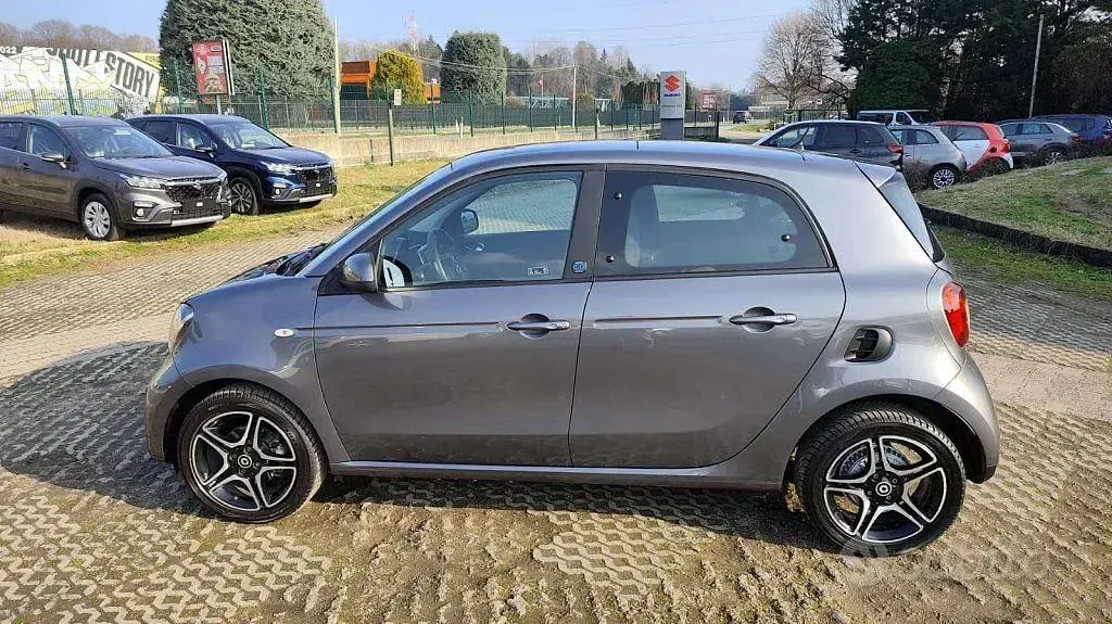 Usata Smart ForFour Electric Drive 41 kW (56 CV) 2022 Grigio Utilitaria