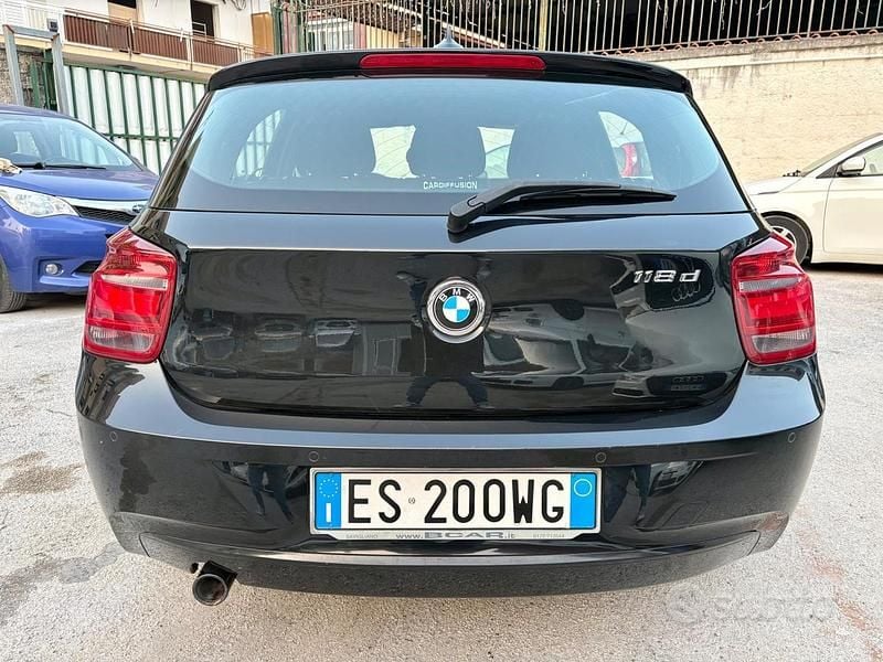 Usata BMW 118 Sport Line 143 CV (105 kW) 2012 Nero Utilitaria