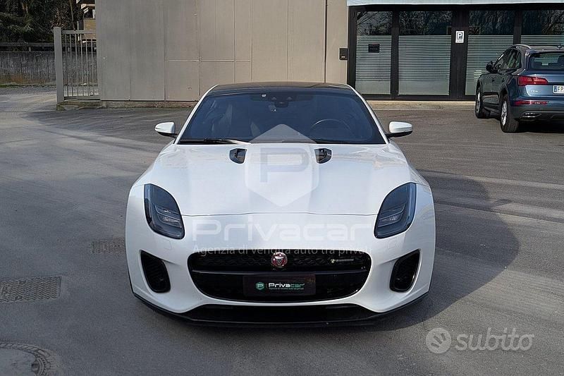 Usata Jaguar F-Type R-Dynamic 300 CV (220 kW) 2019 Bianco Coupé