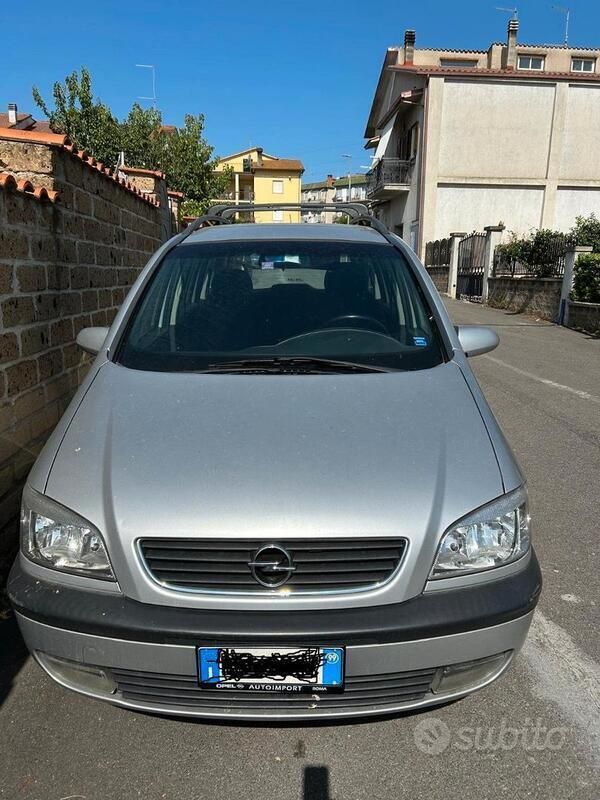 Usata Opel Zafira 82 CV (60 kW) 1999 Grigio Monovolume