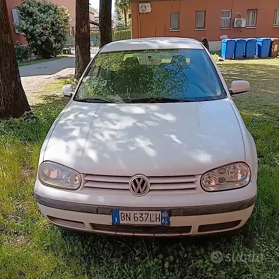 Usata VW Golf IV 90 CV (66 kW) 2000 Bianco Berlina