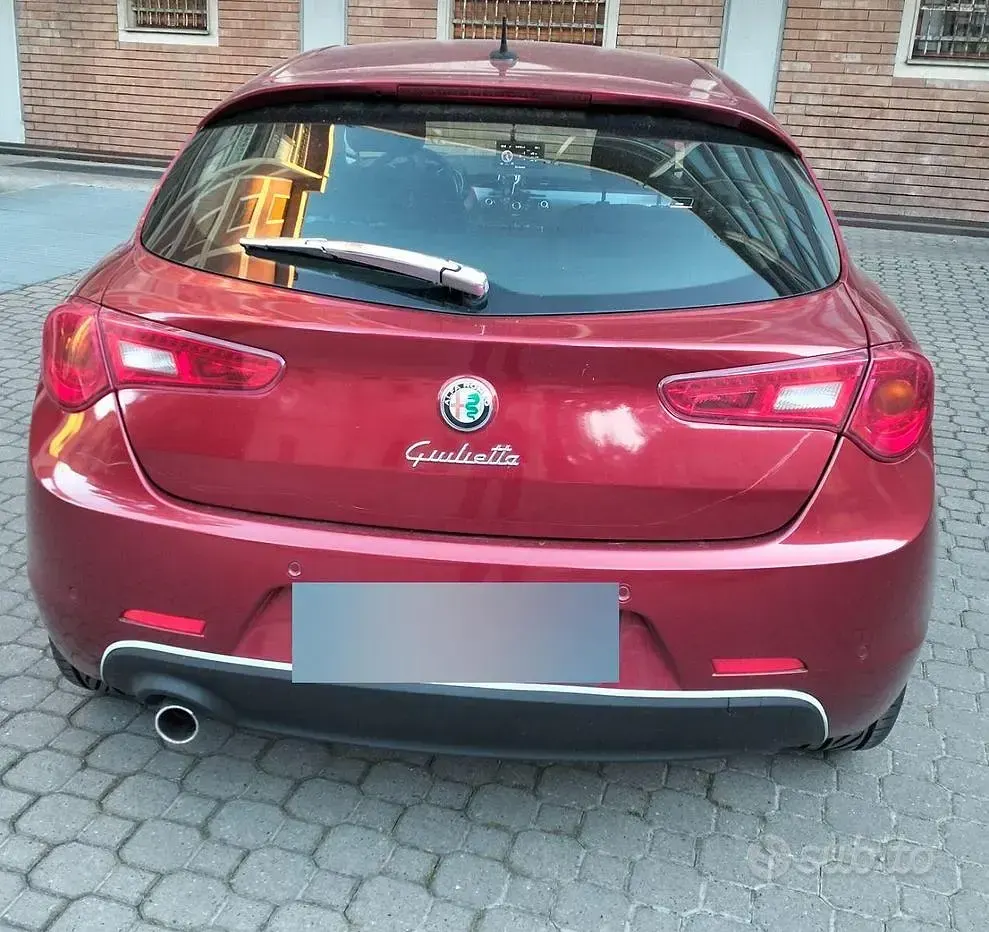 Usata Alfa Romeo Giulietta Distinctive 105 CV (77 kW) 2012 Rosso Utilitaria