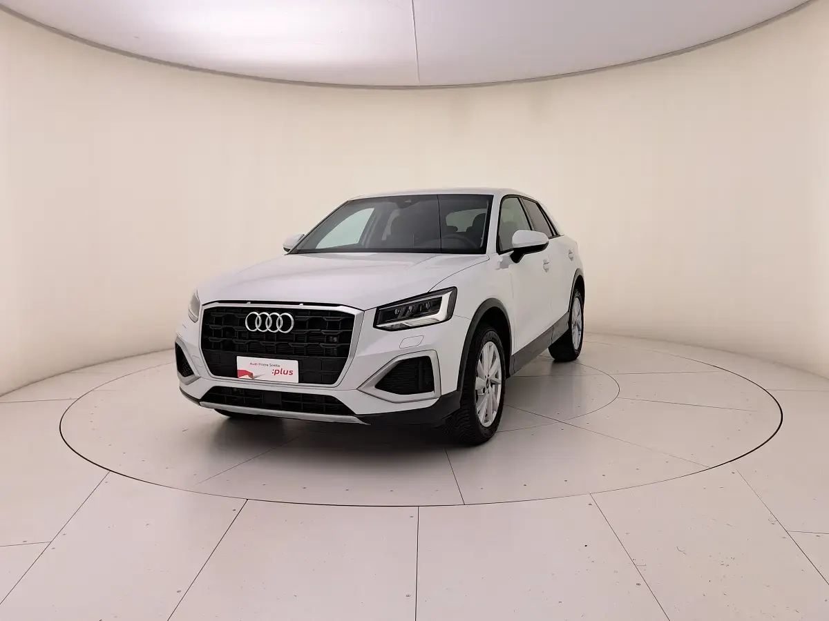 Usata Audi Q2 Advanced 150 CV (110 kW) 2025 Bianco ghiacciaio metallizzato SUV