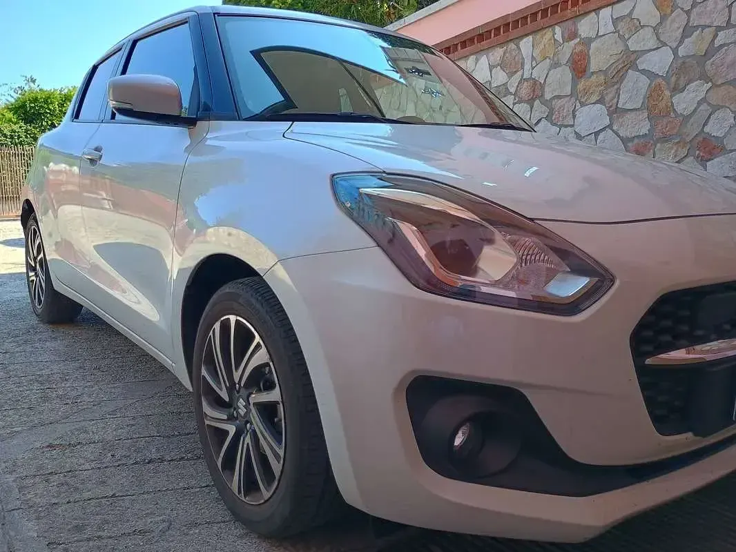 Usata Suzuki Swift 83 CV (61 kW) 2023 Bianco Utilitaria