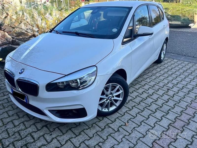 Usata BMW 216 Active Tourer Luxury Line 115 CV (84 kW) 2017 Bianco Monovolume