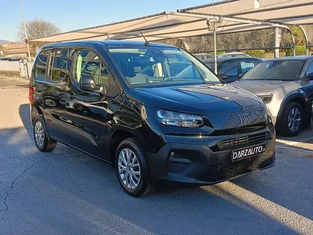 Nuova Fiat Doblò 101 CV (74 kW) 2025 Nero cinema metallizzato Monovolume