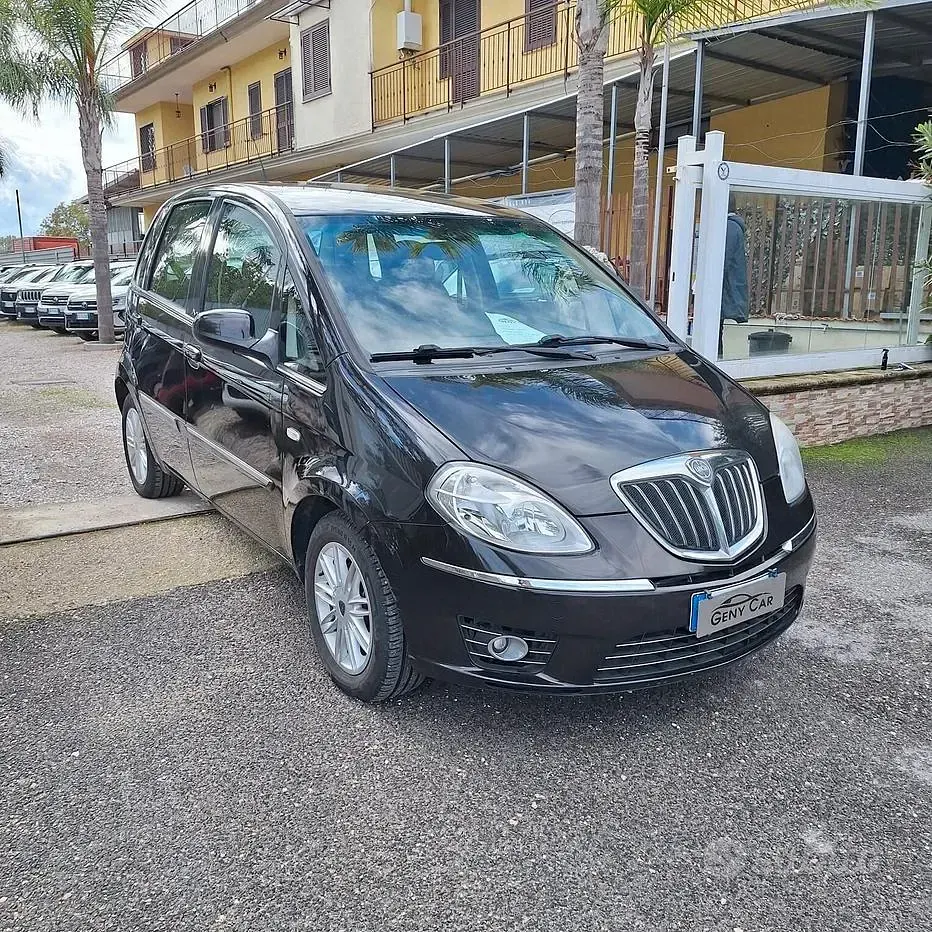 Usata Lancia Musa 90 CV (66 kW) 2010 Nero Monovolume