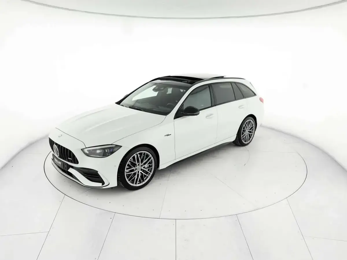 Usata Mercedes C43 AMG Premium Plus 422 CV (310 kW) 2024 Bianco opalite bright Station wagon