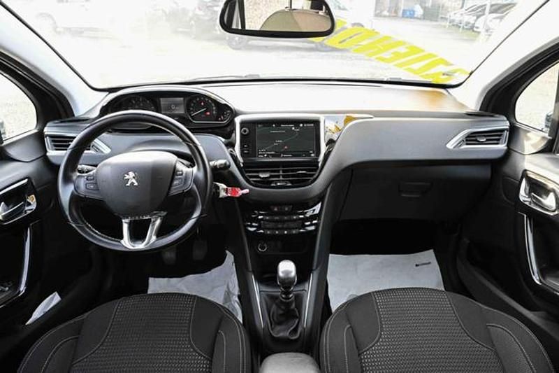 Usata Peugeot 208 Allure 100 CV (73 kW) 2018 Grigio Utilitaria
