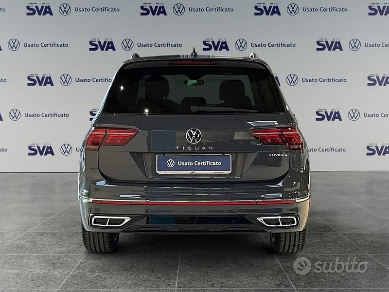 Usata VW Tiguan 245 CV (180 kW) 2023 Grigio SUV