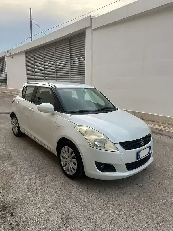 Usata Suzuki Swift GL 75 CV (55 kW) 2011 Bianco Utilitaria