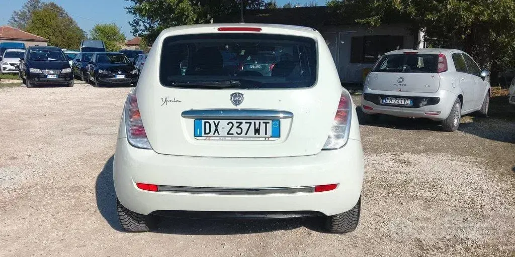 Usata Lancia Ypsilon 77 CV (56 kW) 2009 Bianco Utilitaria