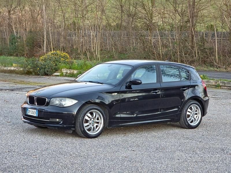 Usata BMW 118 143 CV (105 kW) 2007 Nero Utilitaria