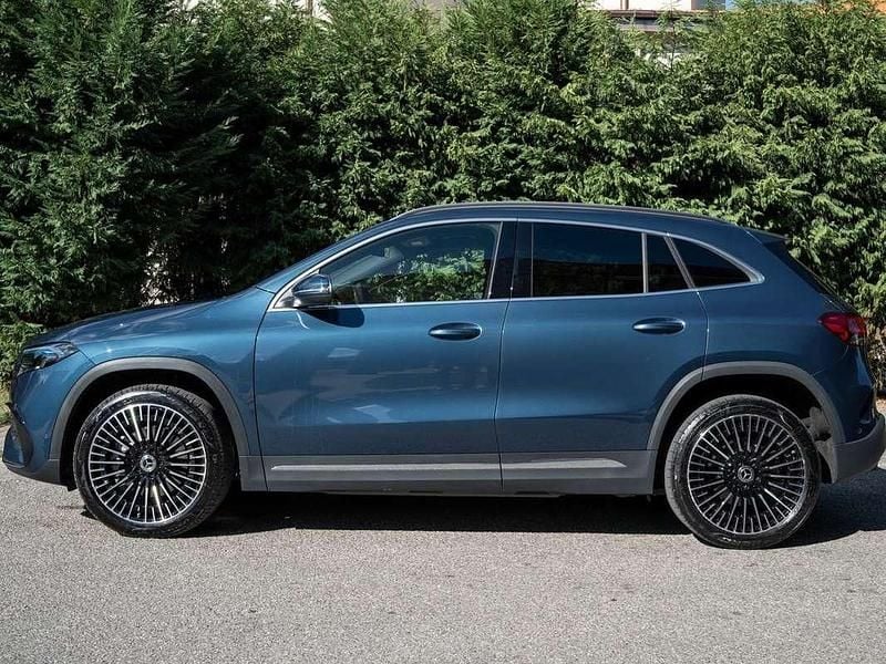 Usata Mercedes EQA250+ AMG Line Premium 94 kW (129 CV) 2023 Blu/azzurro SUV
