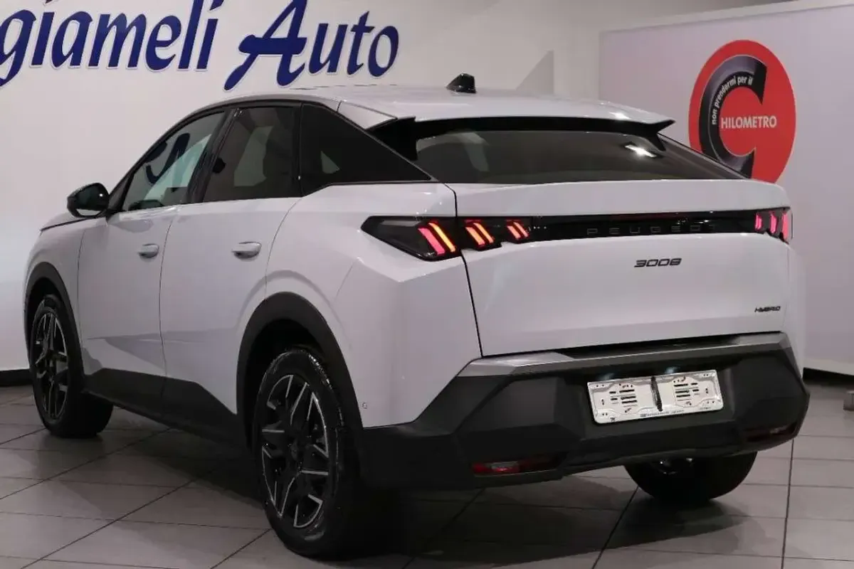 Nuova Peugeot 3008 Allure 136 CV (100 kW) 2025 Bianco SUV