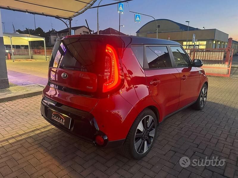 Usata Kia Soul 128 CV (94 kW) 2015 Rosso SUV