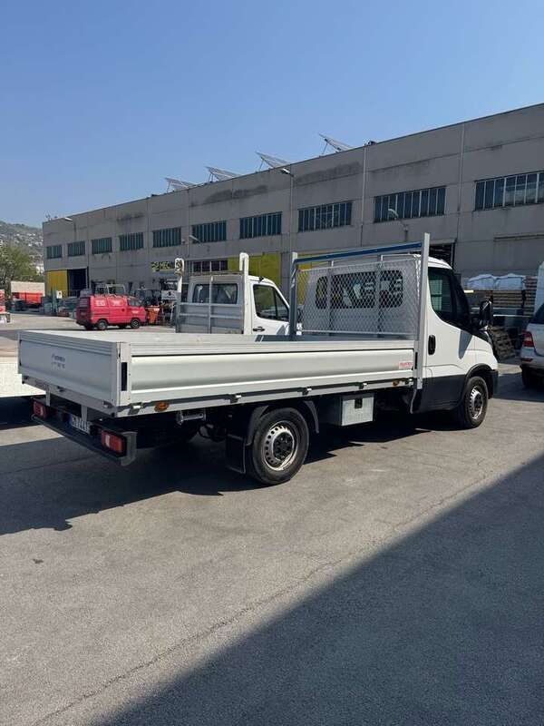 Usata Iveco Daily 156 CV (114 kW) 2023 Other Furgone