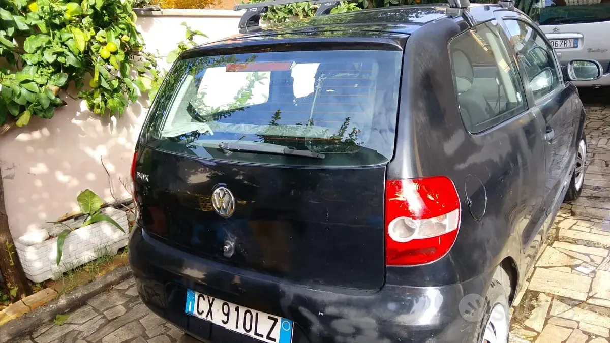 Usata VW Fox 54 CV (39 kW) 2005 Nero Utilitaria