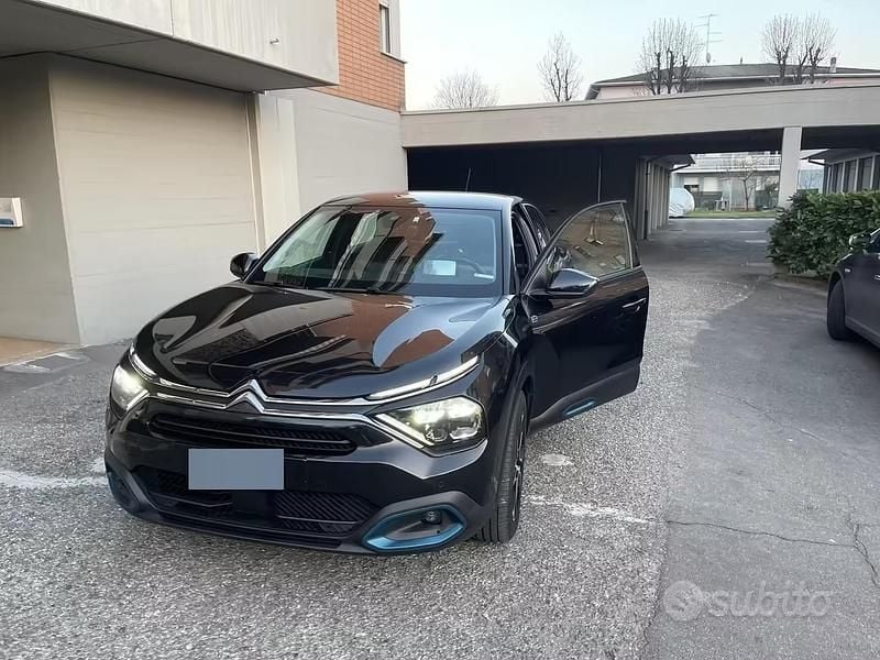Usata Citroën e-C4 52 kW (71 CV) 2021 Nero Berlina