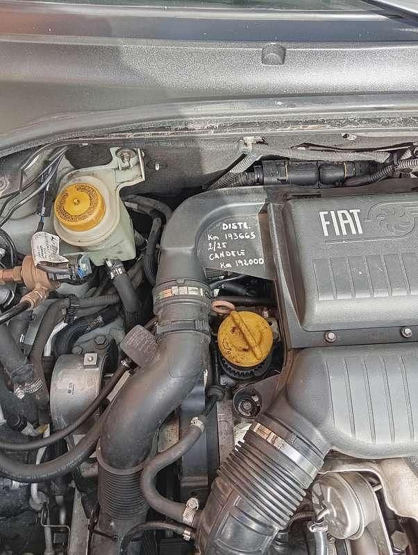 Usata Fiat Doblò 90 CV (66 kW) 2012 Bianco Monovolume