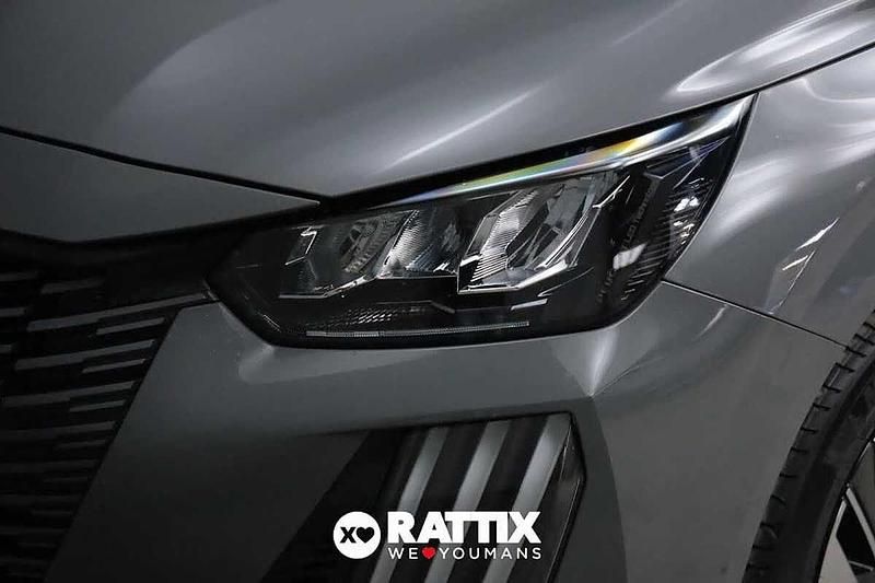 Usata Peugeot 208 Allure 101 CV (74 kW) 2025 Grigio Utilitaria