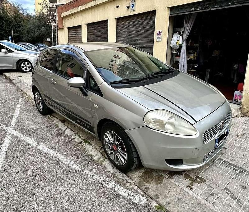 Usata Fiat Grande Punto 65 CV (47 kW) 2008 Argento Utilitaria
