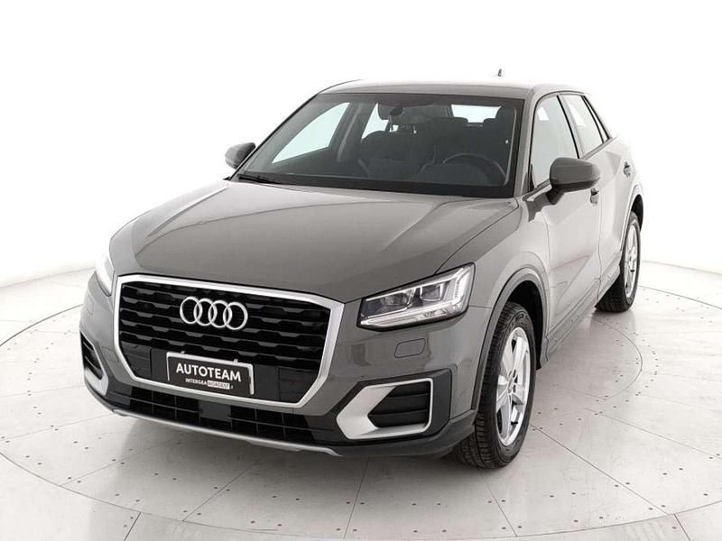 Usata Audi Q2 Admired 116 CV (85 kW) 2020 Grigio metall. SUV