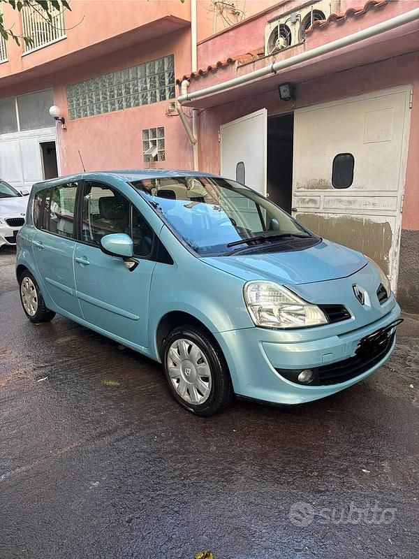 Usata 2009 Renault Grand Modus Monovolume | 2500 € - Immagine 1/4