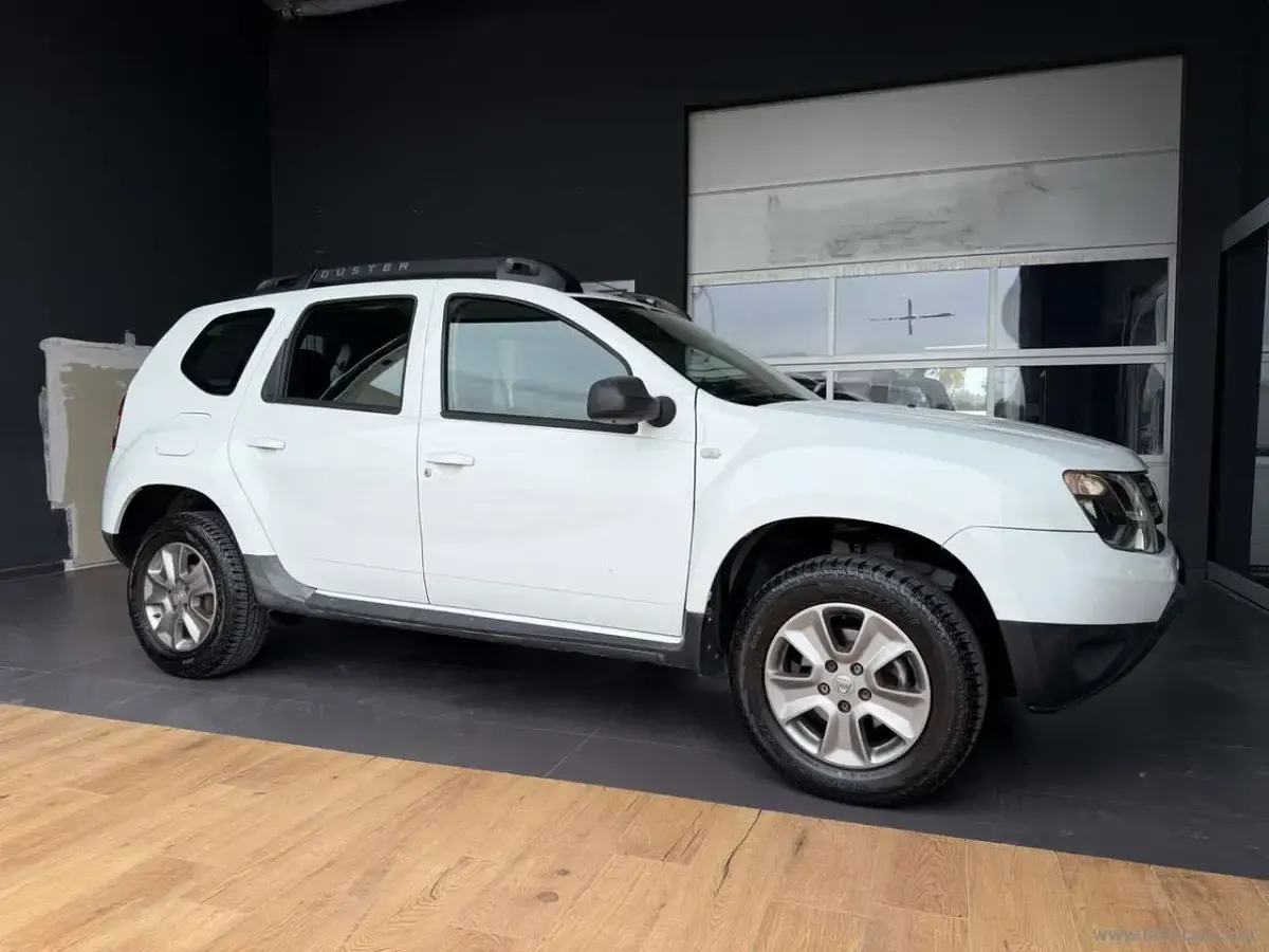 Usata Dacia Duster Ambiance 109 CV (80 kW) 2014 Bianco SUV