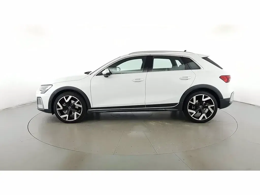 Usata Audi A3 e-tron 150 CV (110 kW) 2024 Bianco arkona Utilitaria