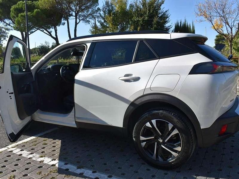 Usata Peugeot 2008 Allure 110 CV (80 kW) 2022 Bianco SUV