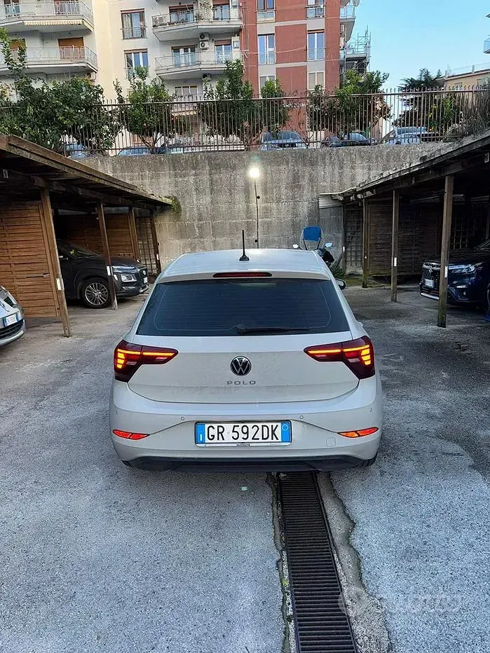 Usata VW Polo Life 80 CV (58 kW) 2023 Bianco Utilitaria