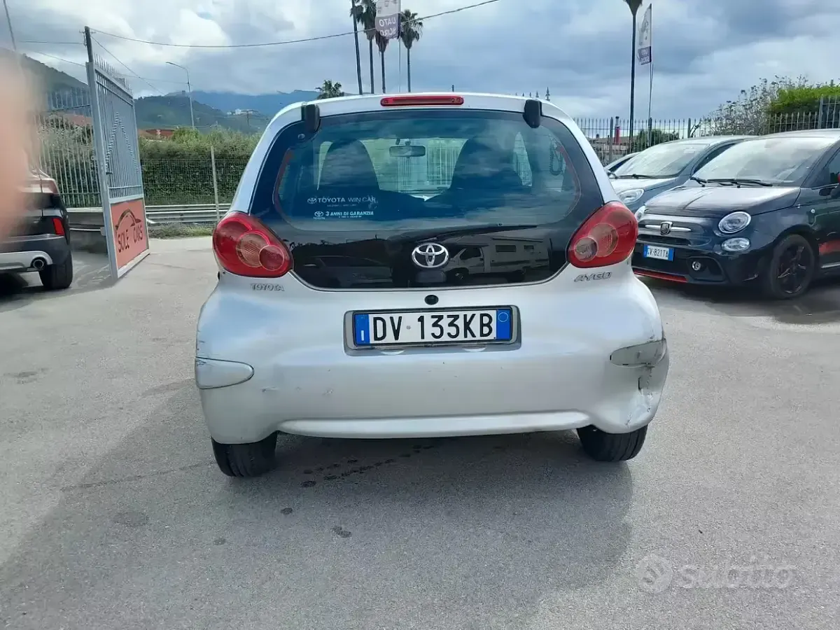 Brugt Toyota Aygo 68 HK (50 kW) 2009 Grå Hatchback