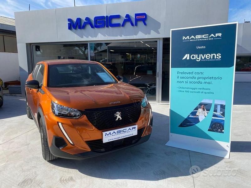 Usata Peugeot 2008 Active 131 CV (96 kW) 2023 Arancione SUV