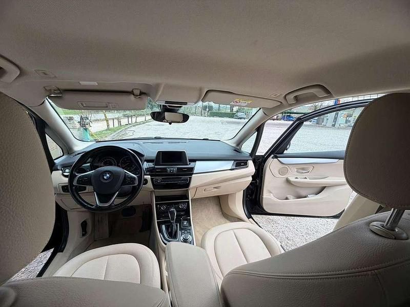 Usata BMW 218 Active Tourer Luxury Line 150 CV (110 kW) 2015 Nero Monovolume