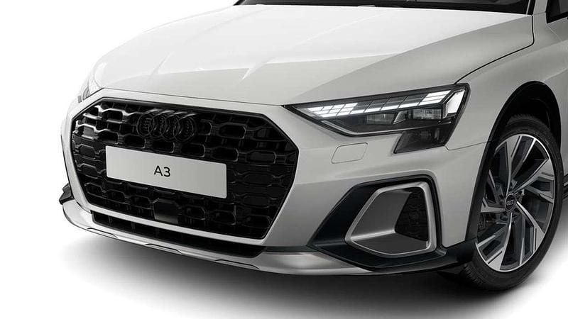 Nuova Audi A3 Advanced 150 CV (110 kW) 2026 Bianco arkona Berlina