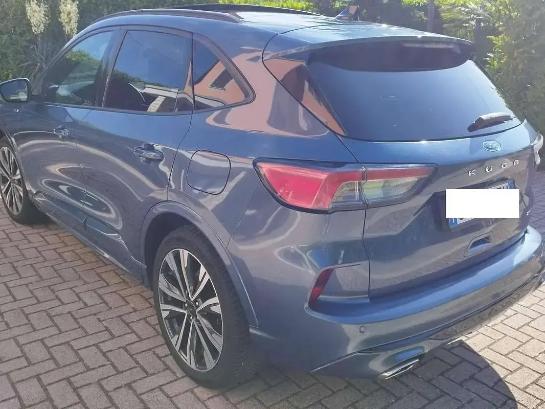 Usata Ford Kuga ST-Line 150 CV (110 kW) 2020 Blu/azzurro SUV