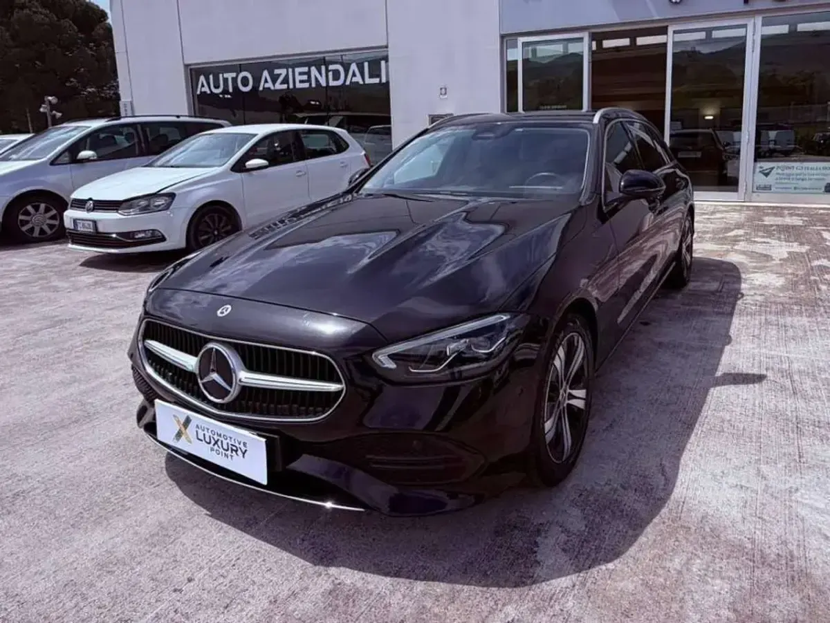Usata Mercedes C220 200 CV (147 kW) 2021 Nero Station wagon