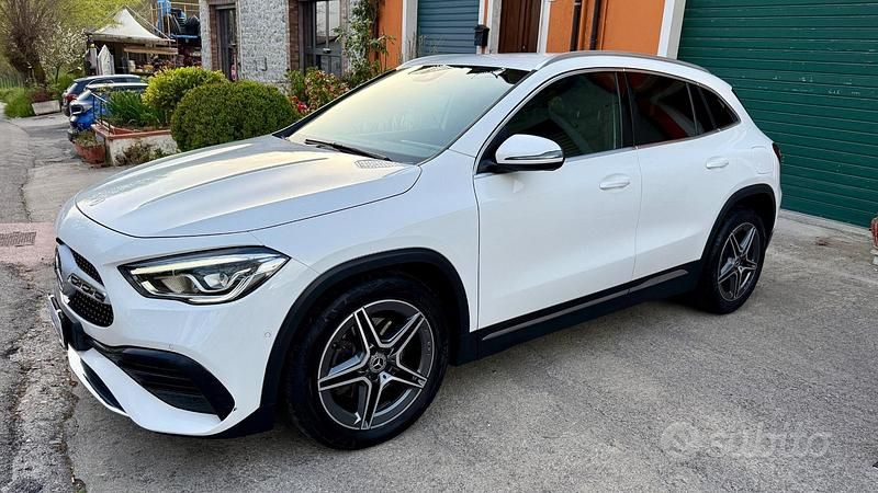 Usata Mercedes GLA200 Premium 150 CV (110 kW) 2021 Bianco SUV