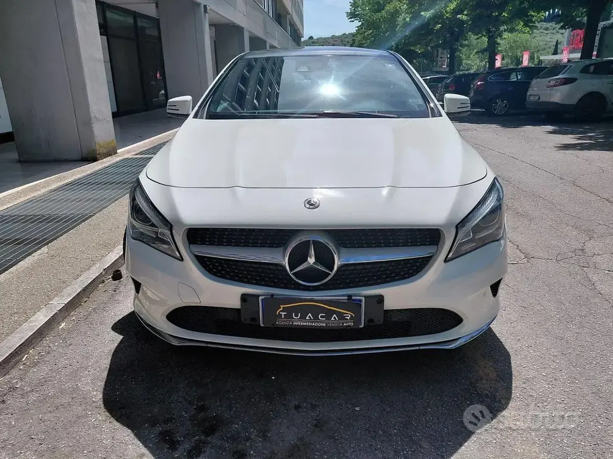 Usata Mercedes CLA180 Executive 107 CV (78 kW) 2017 Bianco Coupé