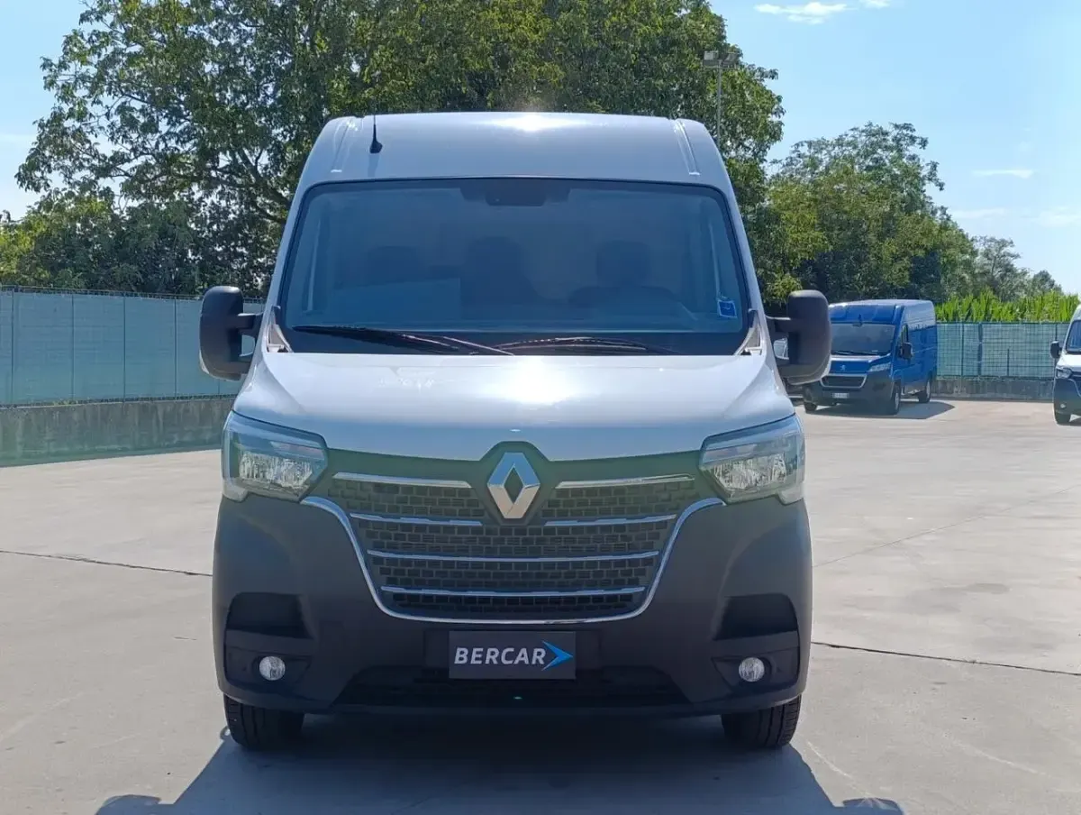Usata Renault Master 135 CV (99 kW) 2022 Bianco Monovolume