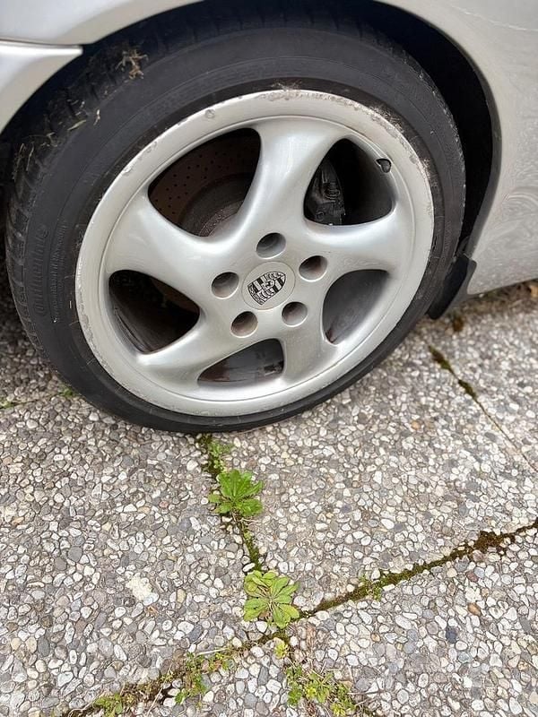 Usata Porsche 911 Carrera 2002 Grigio