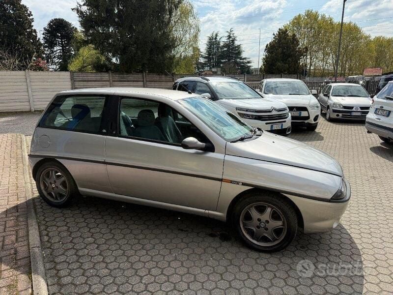 Usata Lancia Ypsilon 86 CV (63 kW) 1999 Antracite pastello Utilitaria