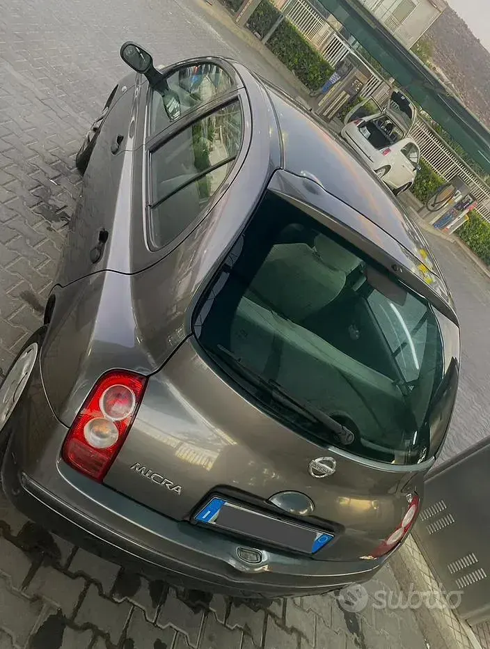 Usata Nissan Micra 80 CV (58 kW) 2007 Grigio Berlina