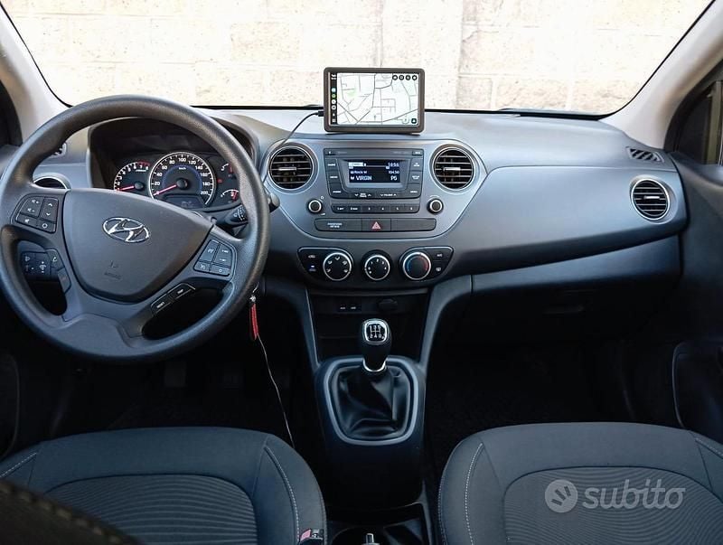 Usata Hyundai i10 Comfort 83 CV (61 kW) 2018 Grigio Utilitaria