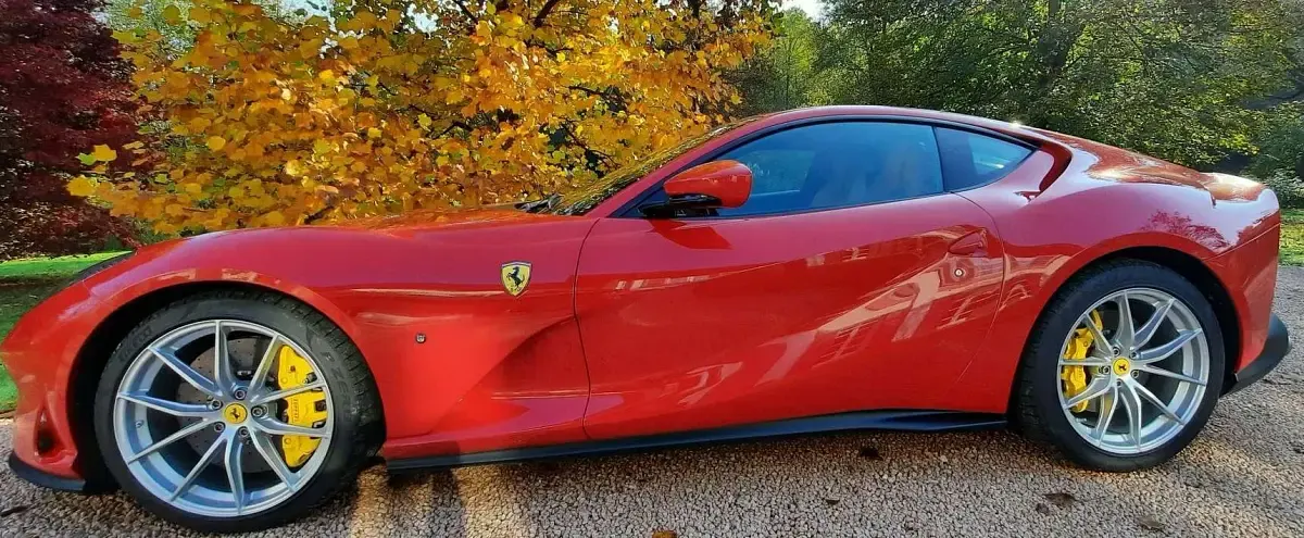 Usata Ferrari 812 799 CV (587 kW) 2020 Rosso Coupé