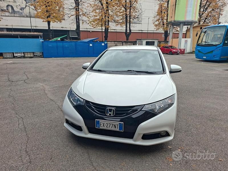 Usata Honda Civic Sport 120 CV (88 kW) 2015 Bianco Berlina