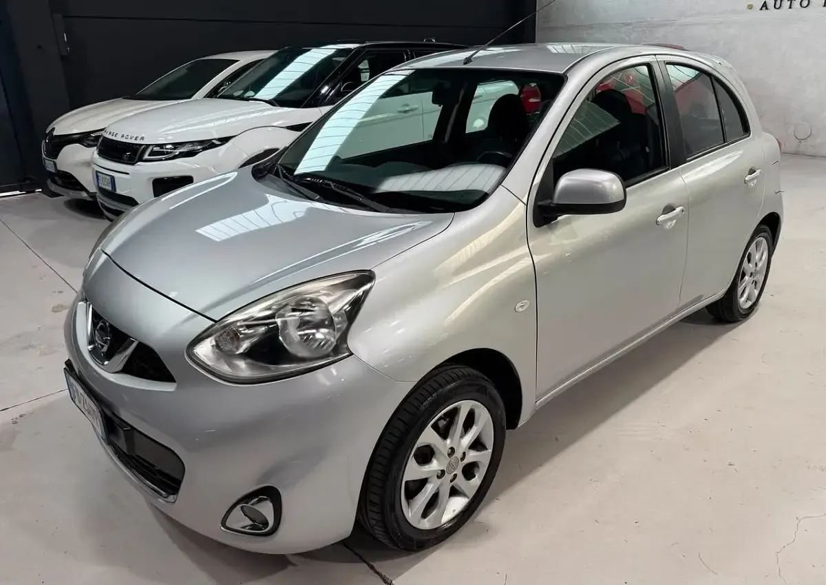 Usata Nissan Micra 80 CV (58 kW) 2015 Argento Utilitaria