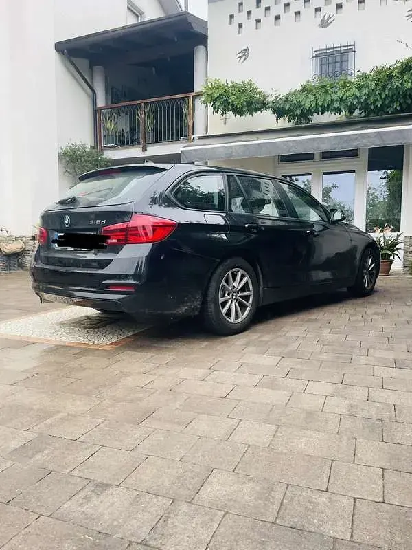 Usata BMW 318 150 CV (110 kW) 2016 Nero Station wagon