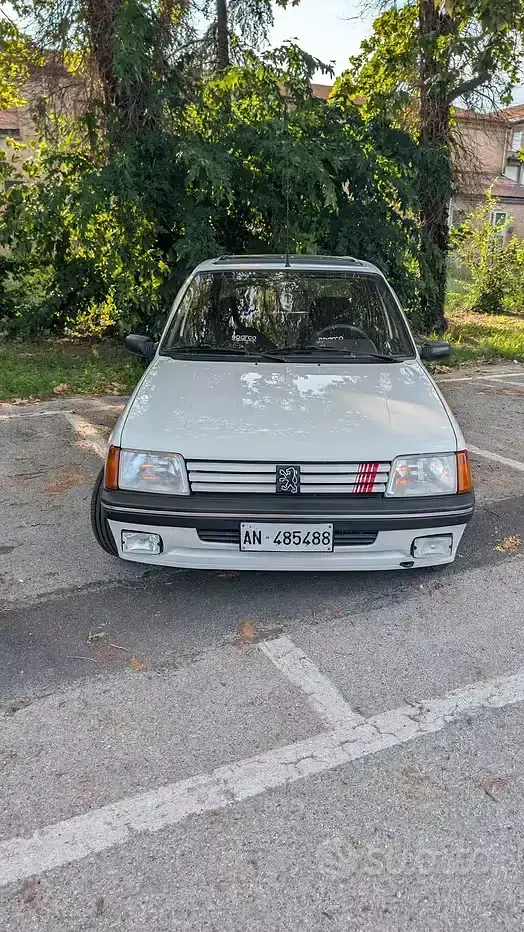 Usata Peugeot 205 GTi 83 CV (61 kW) 1989 Bianco Berlina